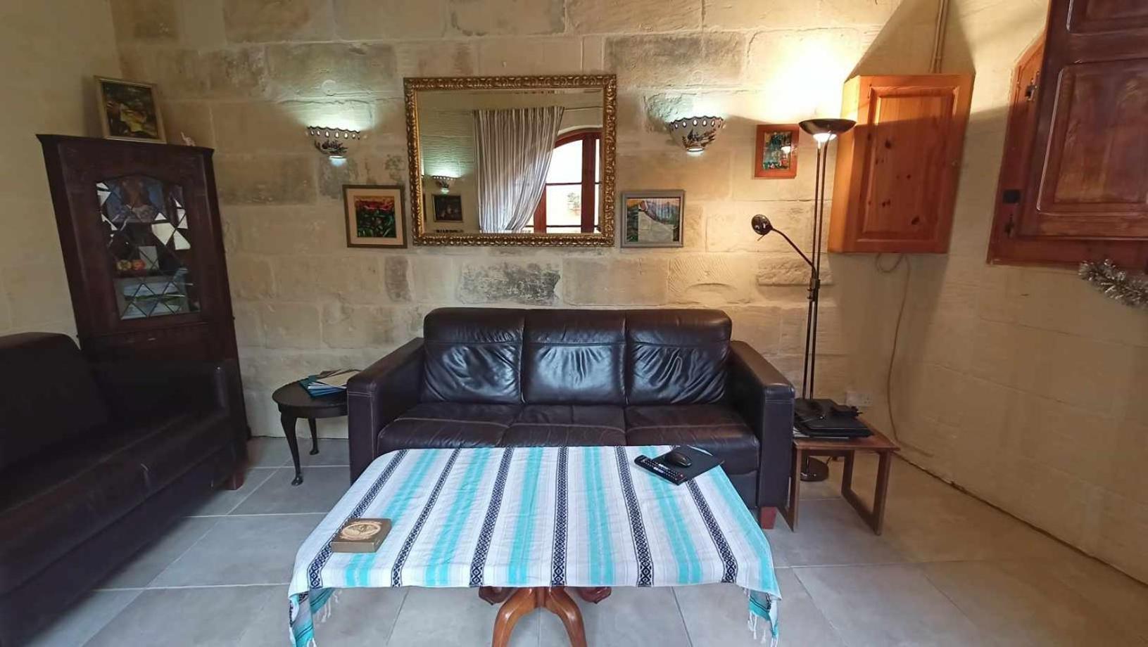 Arthome - Guest Rooms 가르브 외부 사진